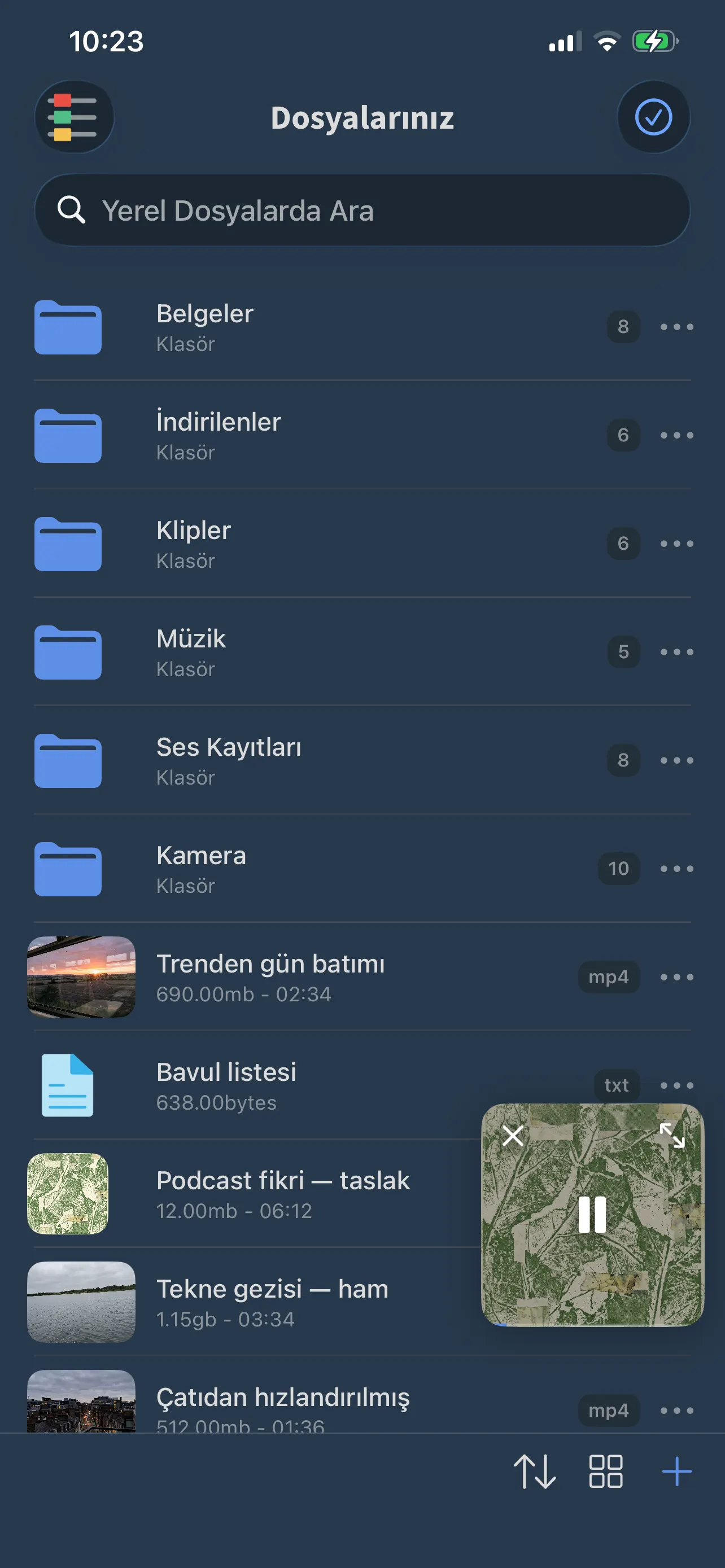 FoxFM dosya listesi: Belgeler, İndirilenler, Klipler, Müzik, Kayıtlar ve Kamera klasörleri; altında video, metin ve ses dosyaları