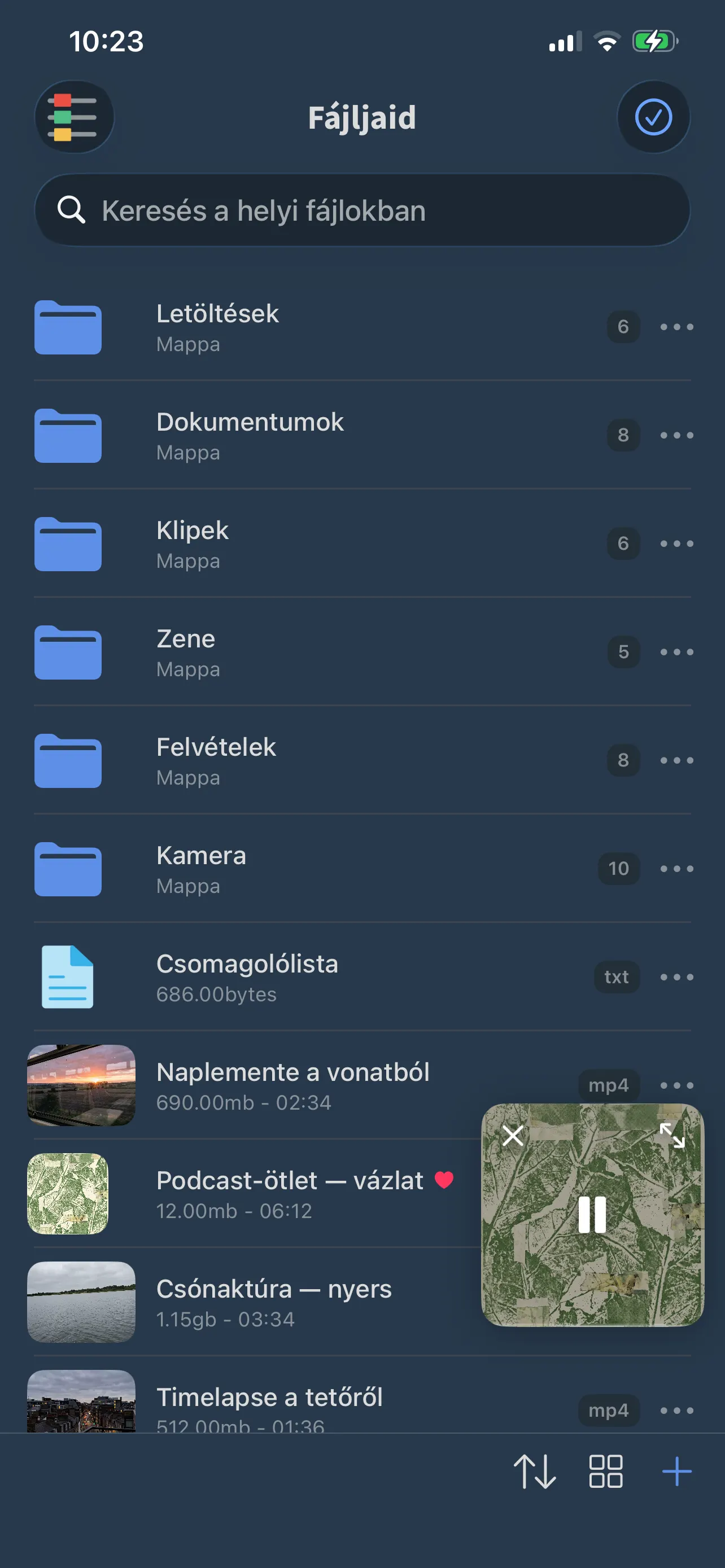 A FoxFM fájllistája: Dokumentumok, Letöltések, Klipek, Zene, Felvételek és Kamera mappák, alattuk videó-, szöveg- és hangfájlok