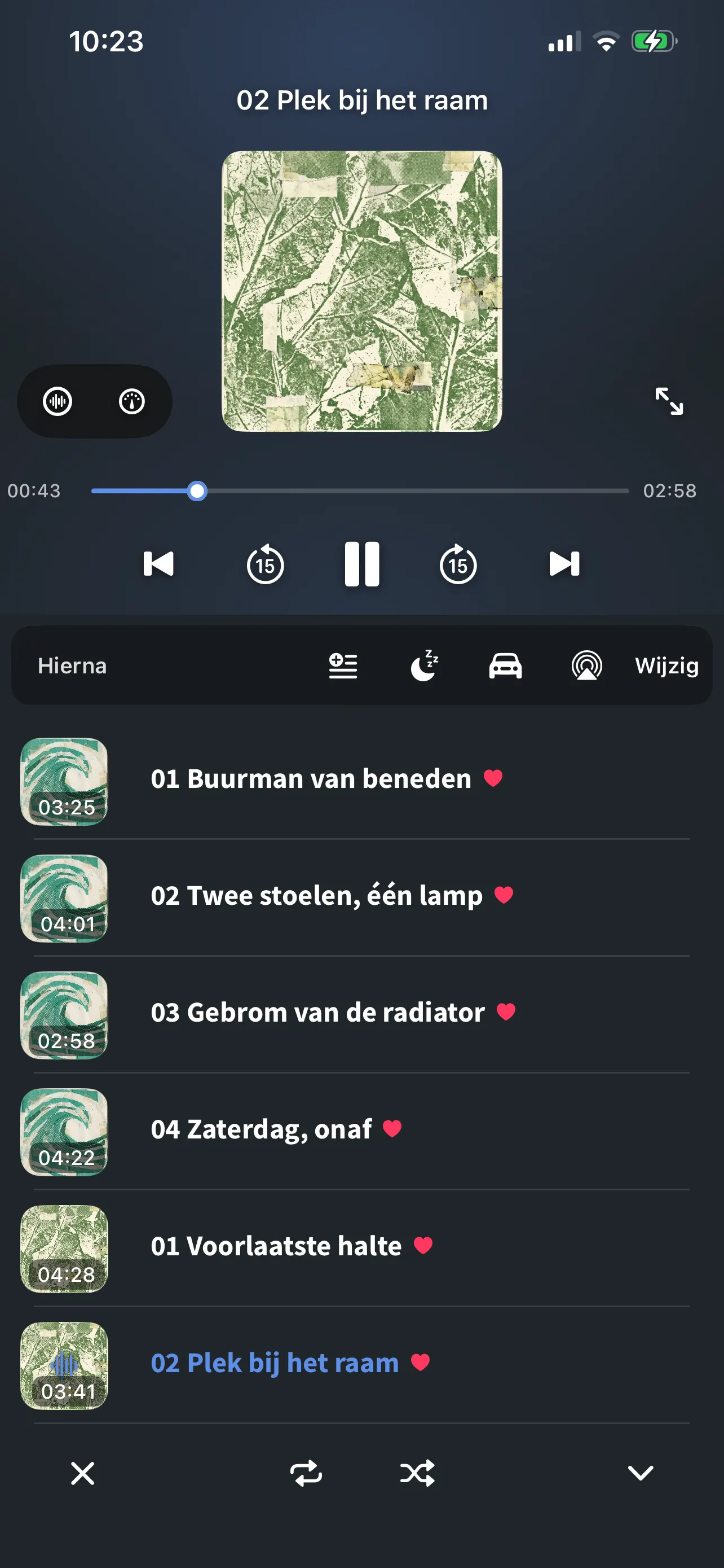 De FoxFM-speler: hoes, tijdbalk, spoelknoppen en de wachtrij Hierna