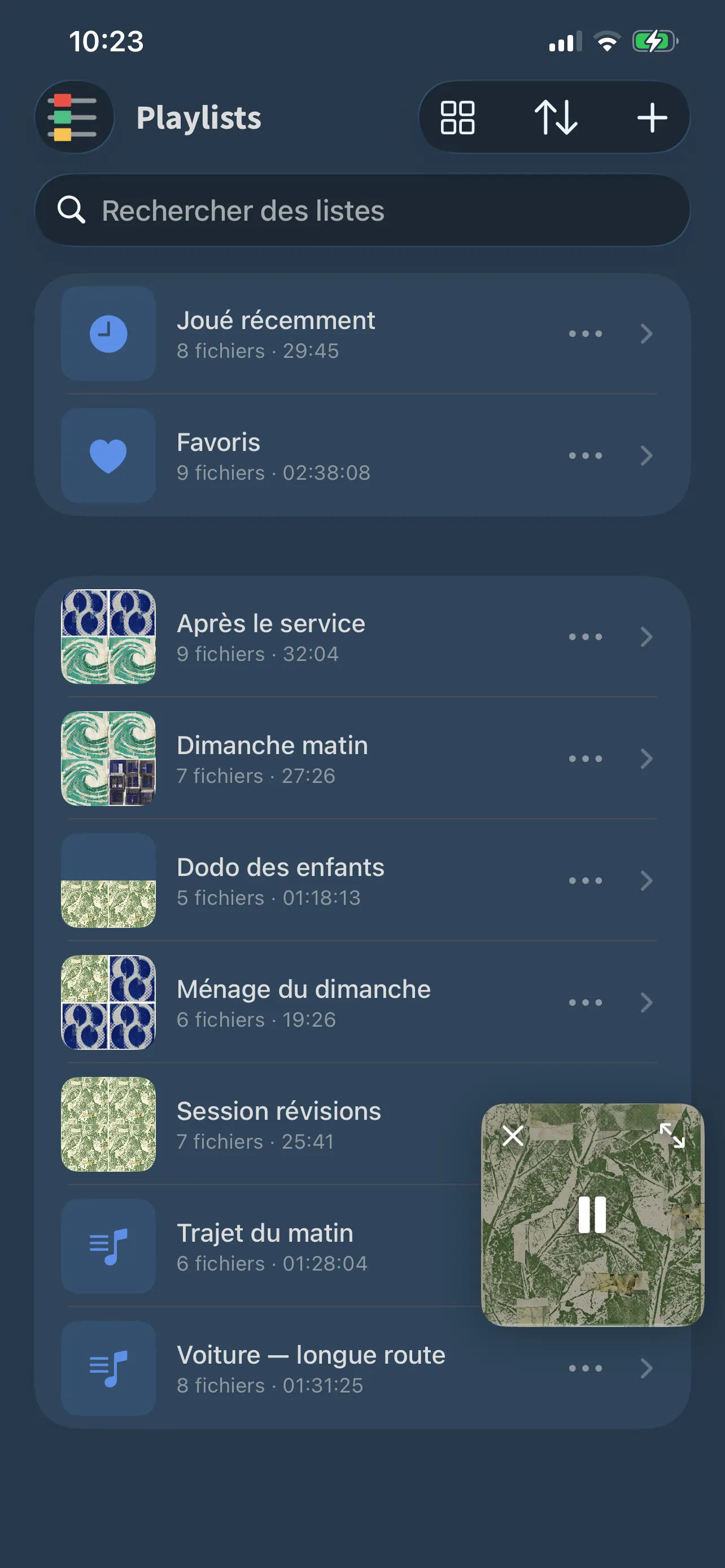 Les playlists de FoxFM : « Joué récemment » et Favoris, puis des listes créées à la main comme « Voiture — long trajet » et « Coucher des enfants »