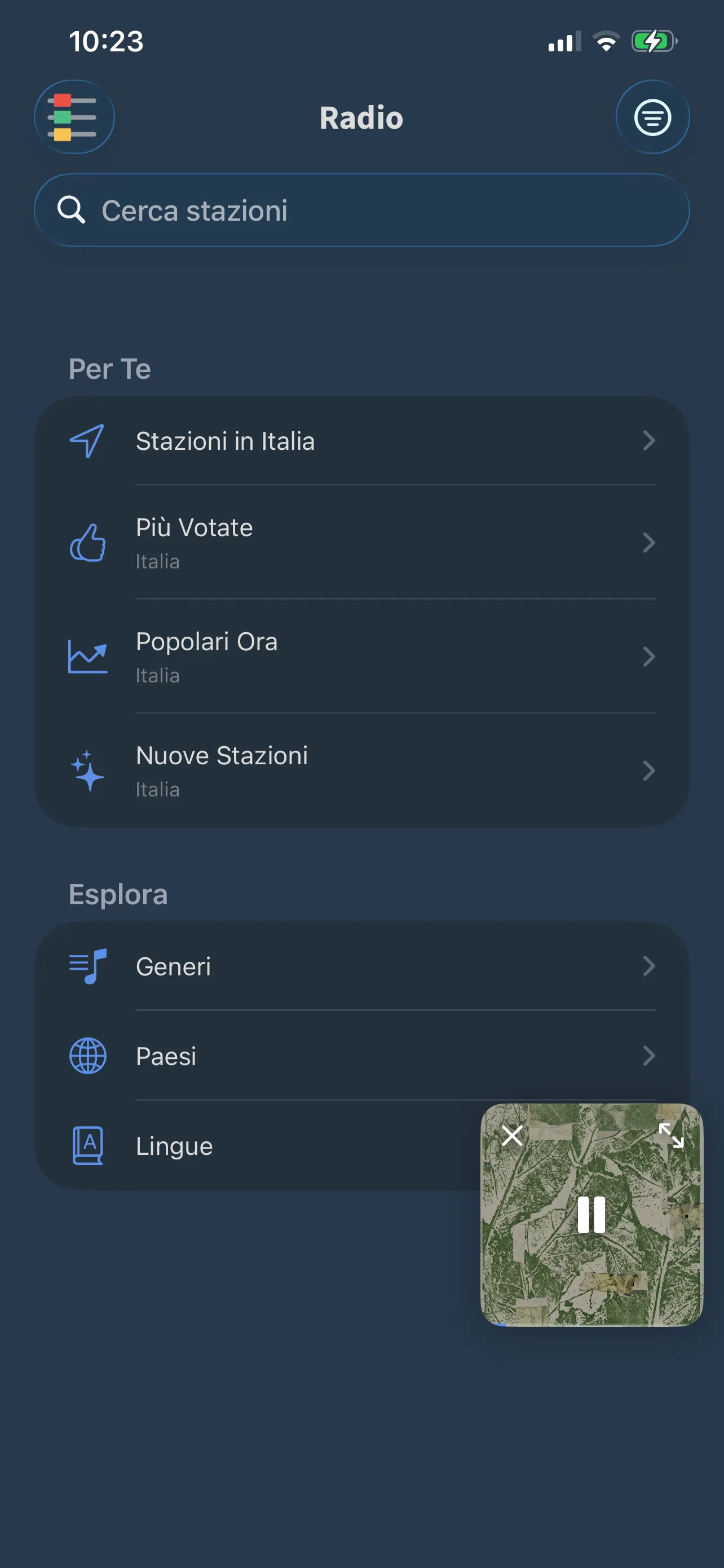 La home Radio di FoxFM: stazioni vicino a te, più votate, popolari ora e nuove, e la navigazione per genere, paese o lingua