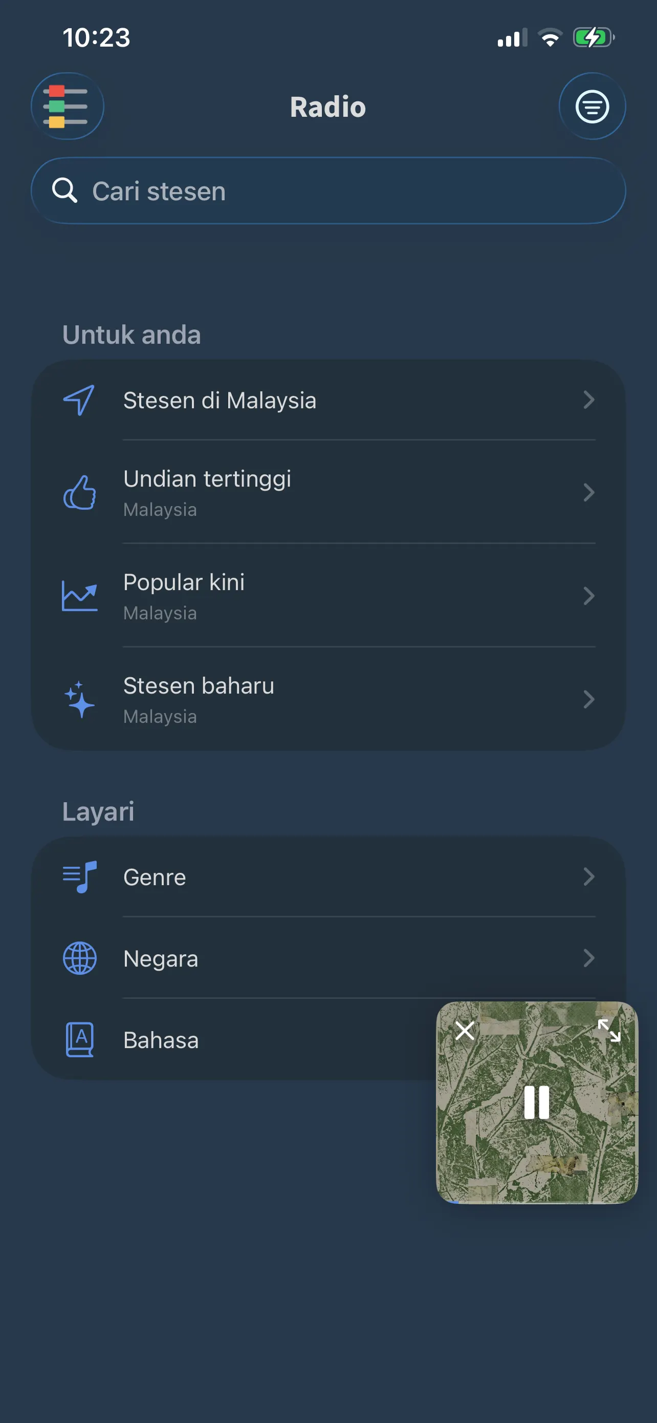 Laman Radio FoxFM: stesen berhampiran anda, paling banyak diundi, popular sekarang dan baharu, serta selakan mengikut genre, negara atau bahasa