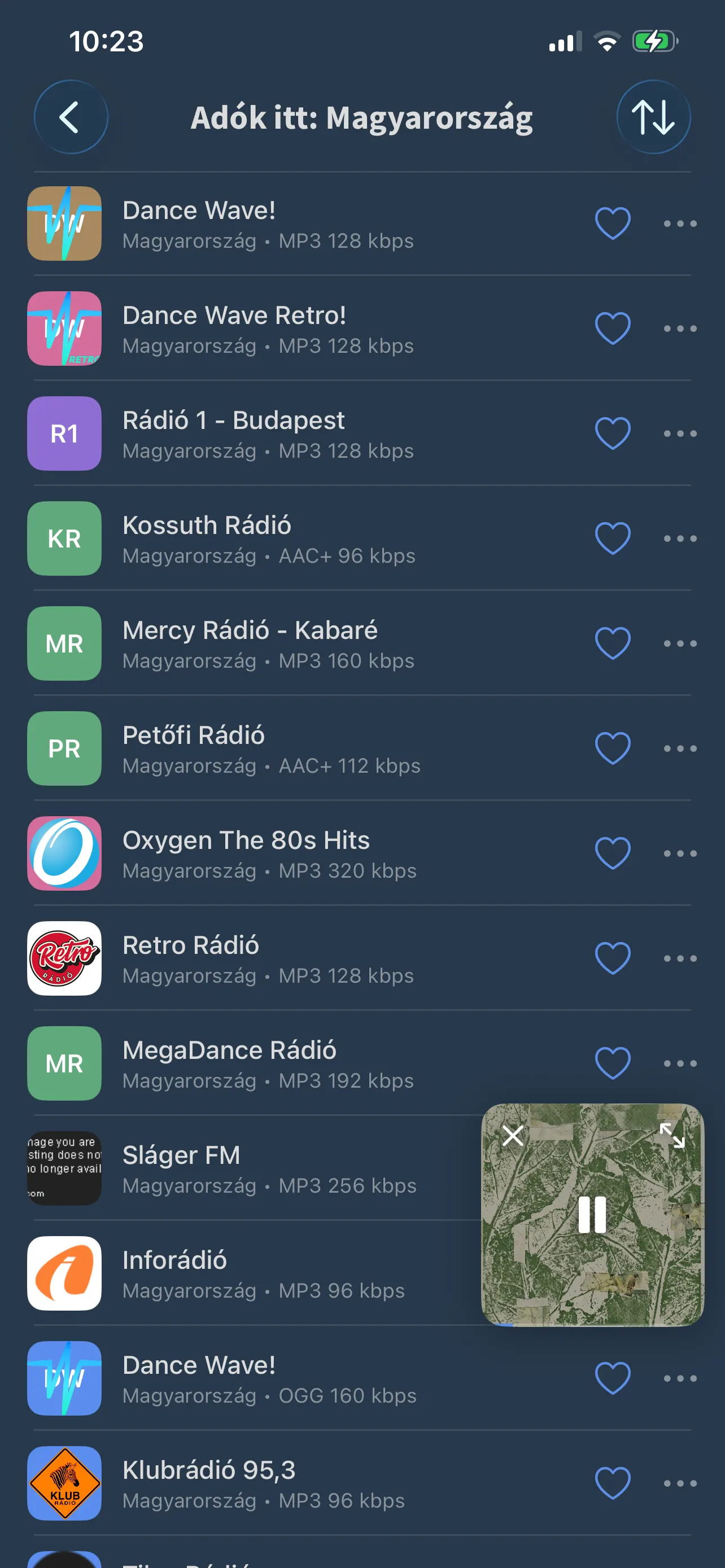 Rádióadók listája a FoxFM-ben adólogókkal és keresőmezővel